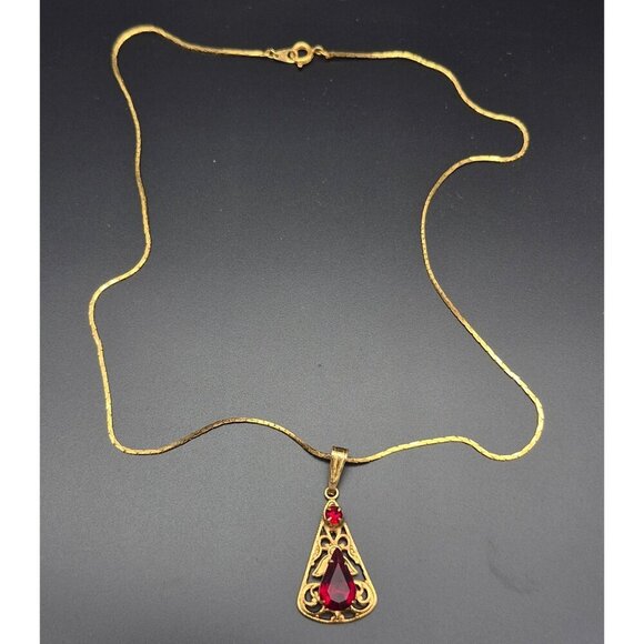 Gold Tone Vintage Pendant Necklace Serpentine Chain 18" Red Teardrop Crystal - Picture 7 of 7